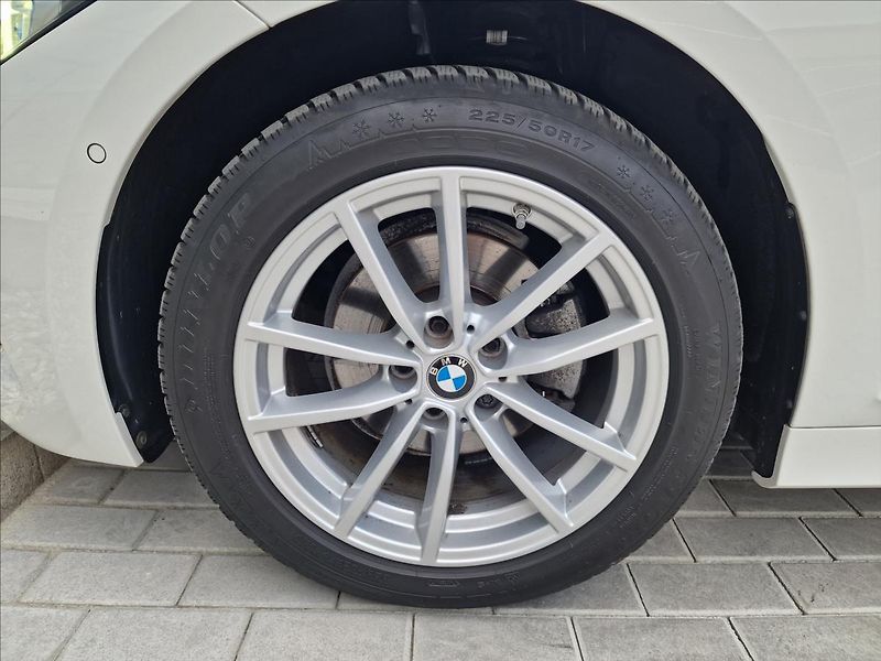 BMW Řada 3 320d LCI, původ ČR,1.Majitel - fotka 43 z 50
