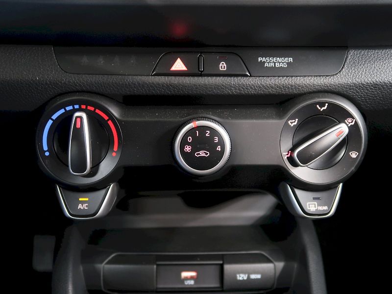 Kia Stonic (2025) SPIN 1.2DPI 62KW - fotka 27 z 34