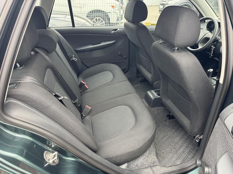 Škoda Fabia 1,2HTP KOMBI, ČR - fotka 12 z 15