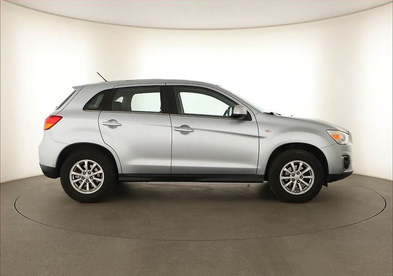 Mitsubishi ASX (2016) 1.6 MIVEC, Tempomat - fotka 6 z 14