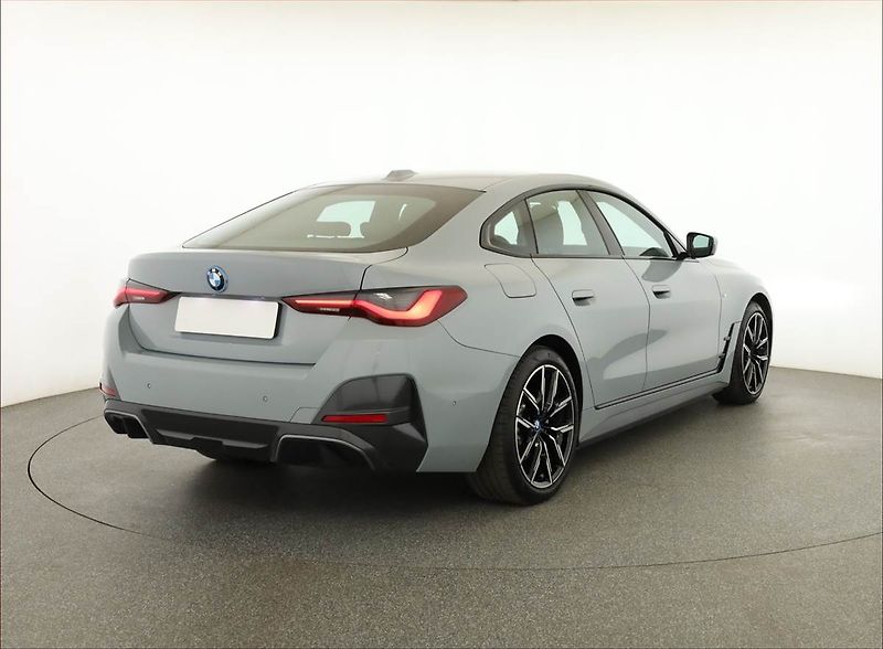 BMW i4 (2022) eDrive40, SoH 91% - fotka 5 z 20