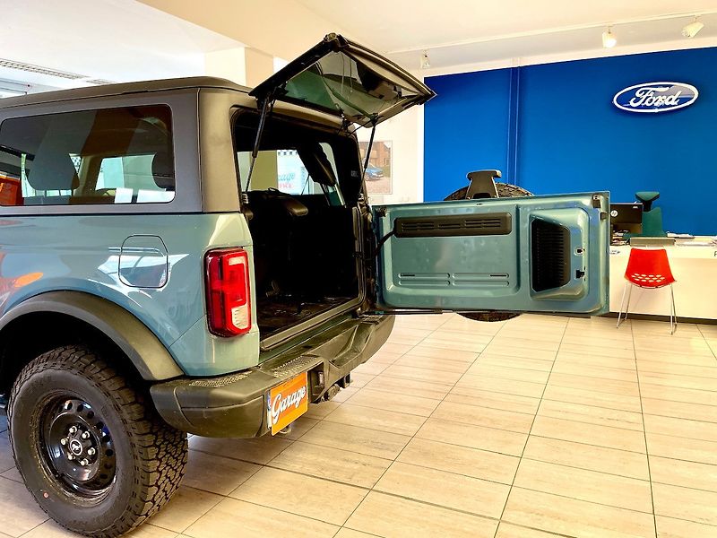 Ford Bronco (2022) 2,7 EcoBoost V6 4x4 DOHC 4VGT - fotka 8 z 15