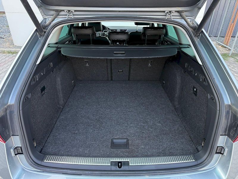 Škoda Superb (2021) Combi 2.0 TDI 110 kW DSG Style - fotka 25 z 25