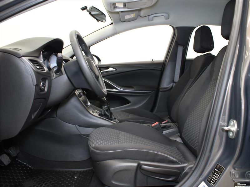 Opel Astra 1,4 i 74kW 2.maj.ČR 127tkm. - fotka 6 z 16
