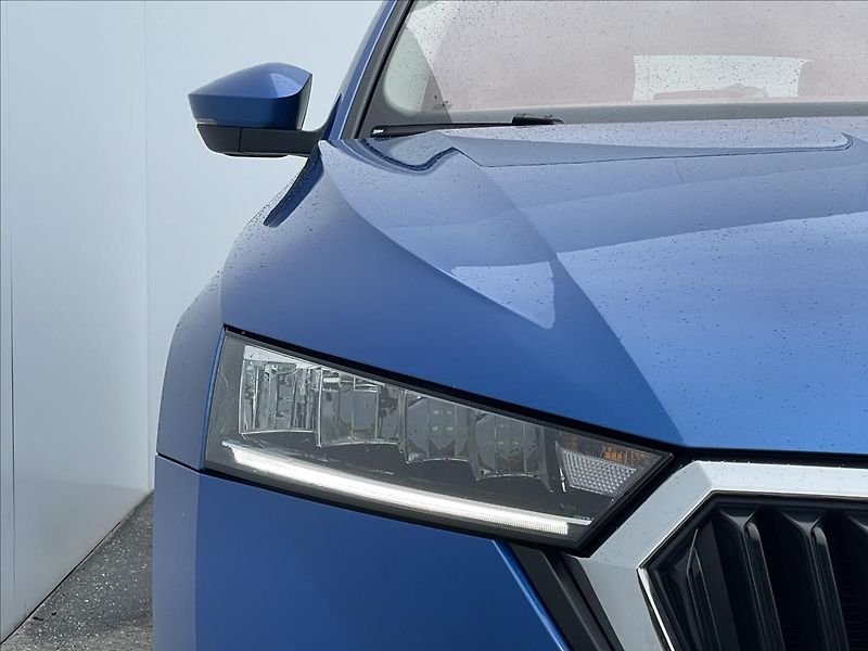 Škoda Octavia 2,0 TDI DSG Ambition Plus PDC - fotka 21 z 23
