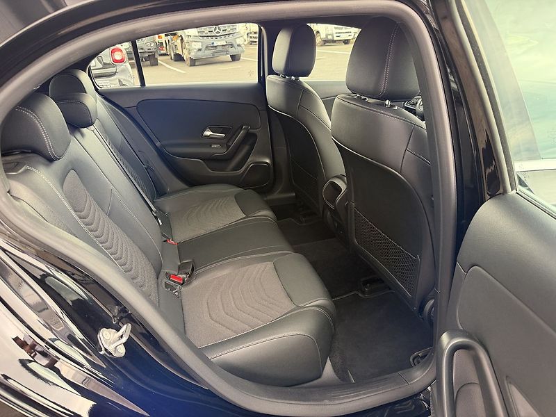 Mercedes-Benz Třídy A 180d - fotka 11 z 37