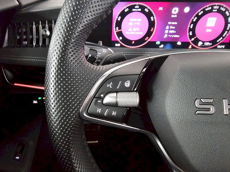 Škoda Superb (2025) Combi 2.0TSI 195kW 4X4 SPORTLI - fotka 9 z 35