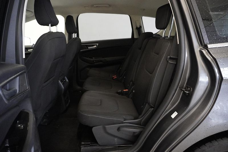 Ford S-MAX 2.0 140 kW TITANIUM,139 000KM - fotka 27 z 30