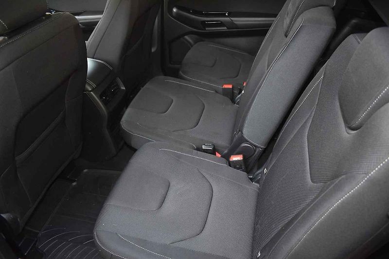 Ford S-Max druhé generace může sloužit větším rodinám ještě hodně dlouho.