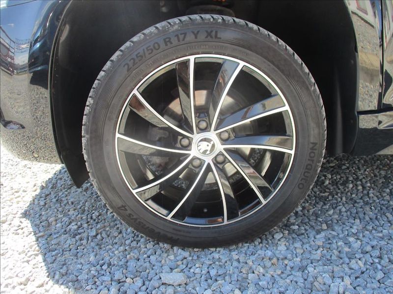 Škoda Yeti 1,4 TSI, MonteCarlo, servis, - fotka 22 z 30