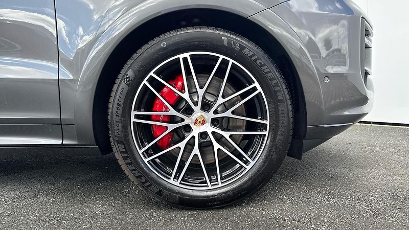 Porsche Cayenne S E-Hybrid - fotka 10 z 30
