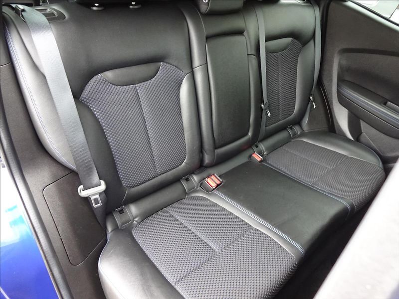 Renault Kadjar 1.3TCe 103kW LIMITED DELUXE - fotka 27 z 56