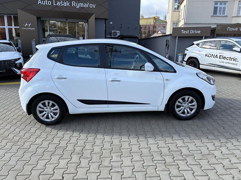 Hyundai ix20 1.6 i 92kW KLIMA TAŽNÉ ČR  - fotka 2 z 23