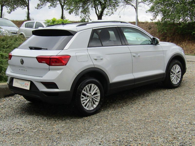 Volkswagen T-Roc (2018) 1.0 TSI 85kW  1.majitel - fotka 11 z 39