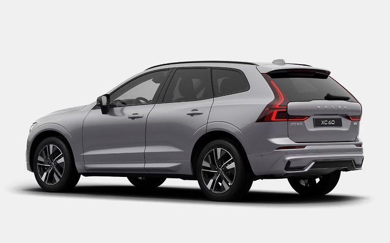 Volvo XC60 (2026) B5 AWD AUT DARK PLUS  - fotka 6 z 11