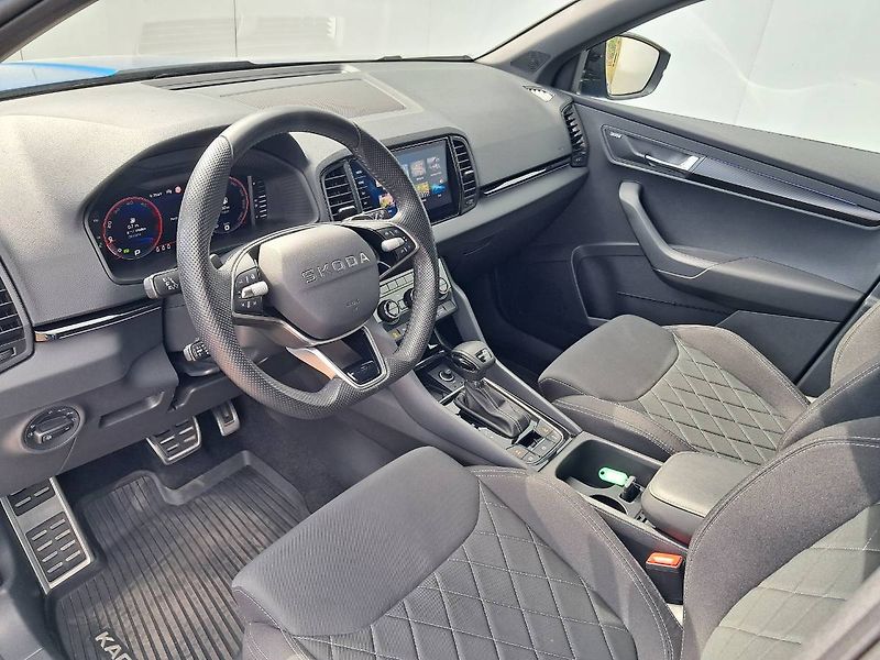 Škoda Karoq (2025) SportLine TDI 110KW 4x4 / 2.0 - fotka 20 z 29