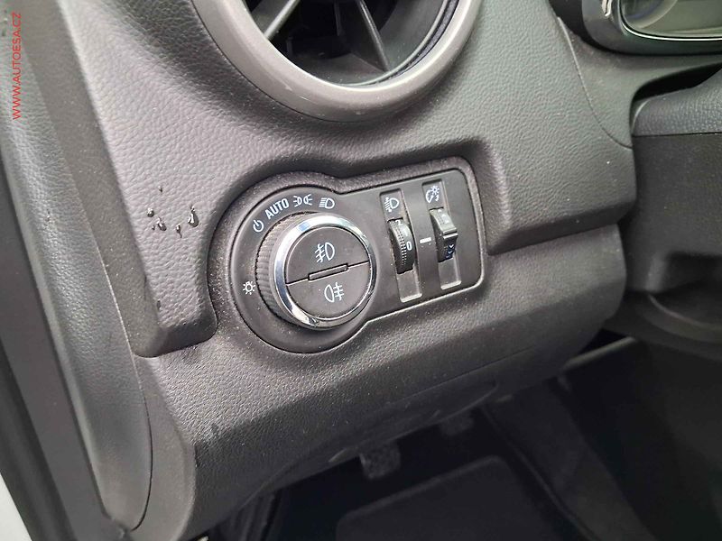 Chevrolet Trax (2013) 1.4 T, LS - fotka 14 z 15