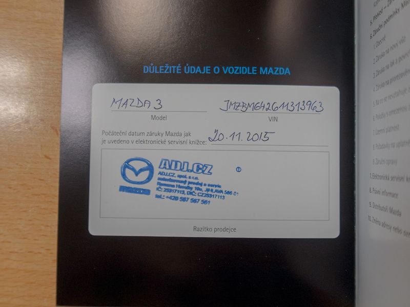 Mazda 3 (2015) ČR 2.2D 110KW – PLNÁ SERVISKA! - fotka 53 z 54