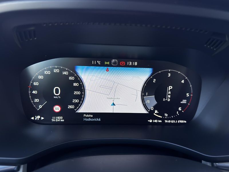 Volvo XC60 FWD B5/vzduch/4*klima/PANO/  - fotka 30 z 43