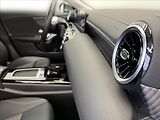 Mercedes-Benz CLA 180 d Shooting Brake Progressi - náhled 17