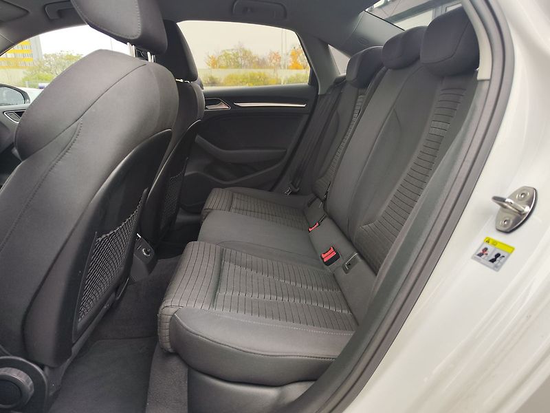 Audi A3 1.6 TDI/85kW S-Line - fotka 10 z 28
