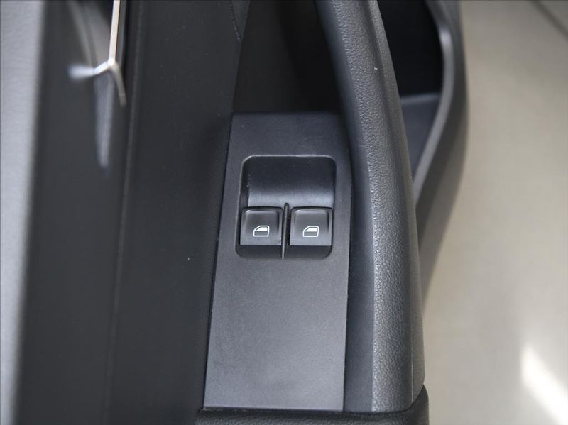 Škoda Rapid 1,2 TSi 63kW Fresh 1.maj.ČR - fotka 13 z 22