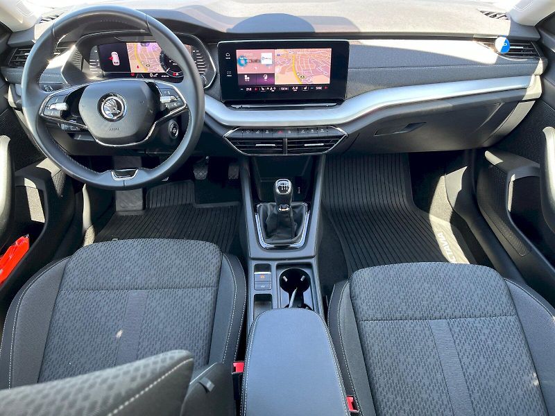 Škoda Octavia (2023) 1.5 TSI 110kW Style Combi - fotka 17 z 27