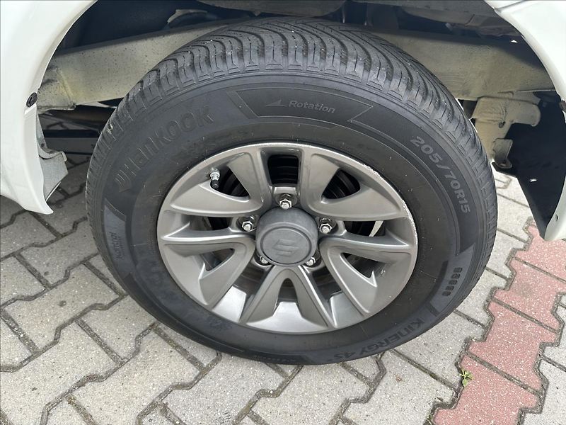 Suzuki Jimny 1,3 4x4 KLIMA BEZ KOROZE - fotka 20 z 21