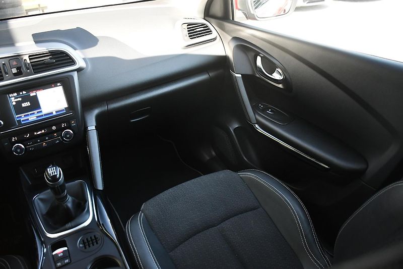 Renault Kadjar 1,5dCi 2xPNEU ALU TAŽNÉ NAVI - fotka 25 z 54