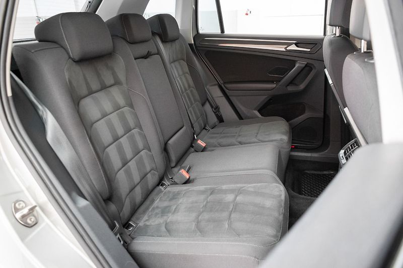 Volkswagen Tiguan 1.5 TSI DSG*VIRTUAL*KAMERA*ACC - fotka 12 z 44