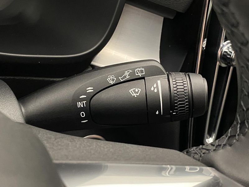 Volvo XC40 (2026) B4 AUT DARK PLUS - fotka 30 z 61