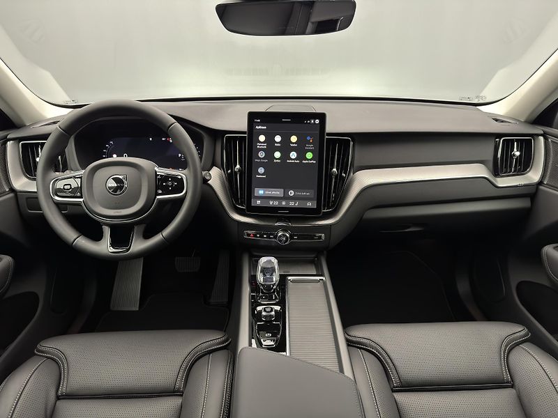 Volvo XC60 (2026) B5 AWD AUT BRIGHT PLUS - fotka 2 z 30