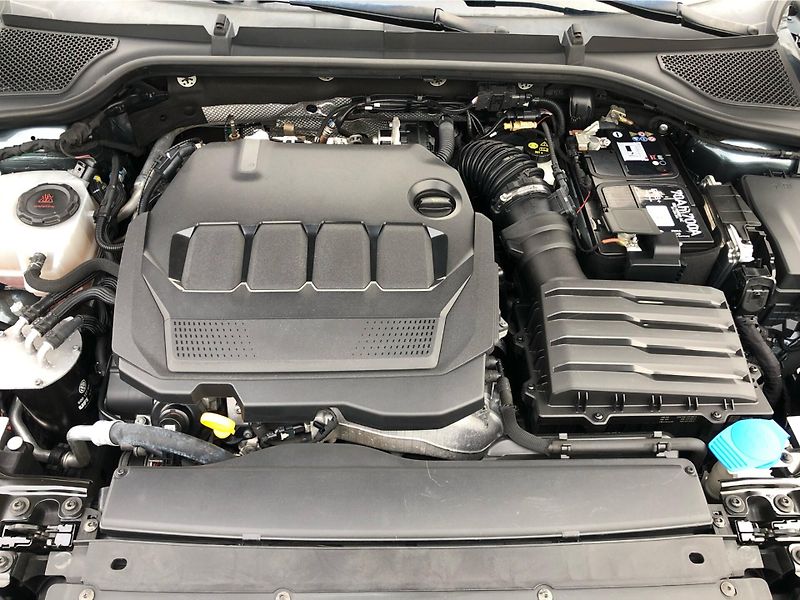 Škoda Octavia Combi 2.0 TDI STYLE  DSG 7° - fotka 29 z 29