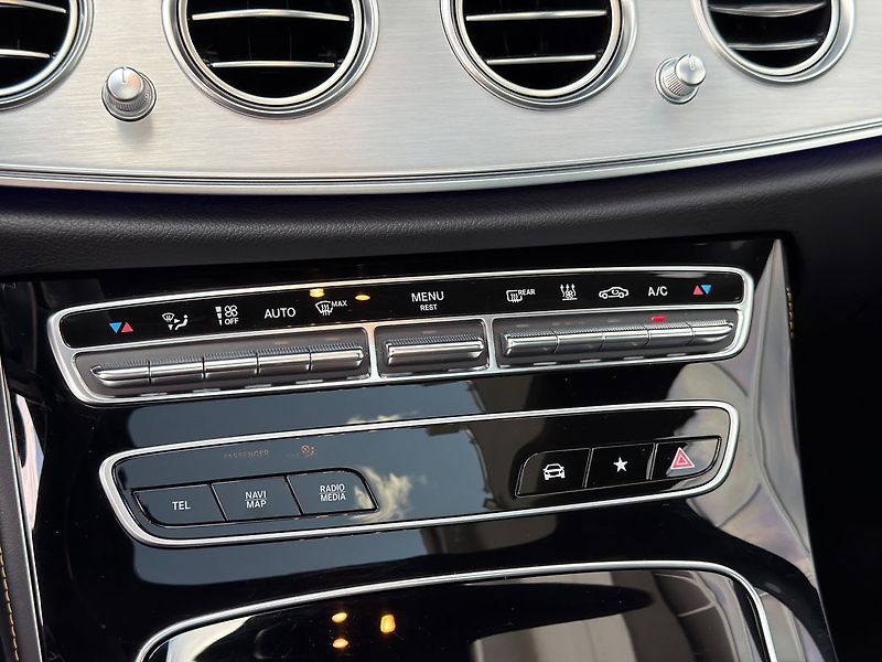 Mercedes-Benz Třídy E 63 S AMG - fotka 32 z 47