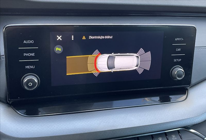 Škoda Octavia 2,0 TDi,85kW,1.maj.,ČR - fotka 17 z 25