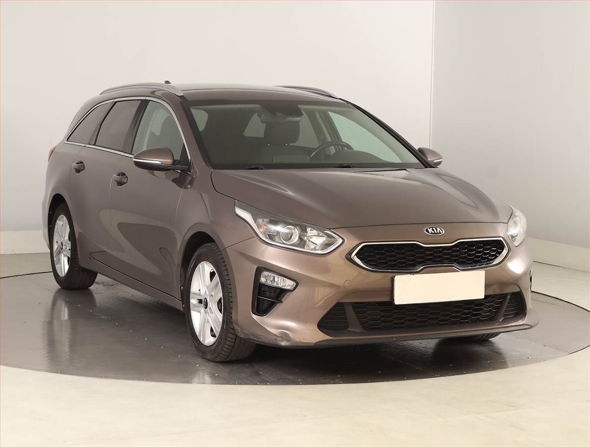 Kia Ceed 1.4 T-GDI, Serv.kniha, Xenony