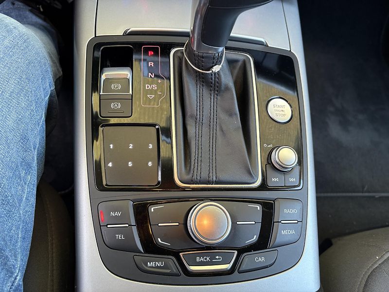 Audi A6 (2012) kombi 3.0 V6 TDI quattro pěkná - fotka 25 z 31