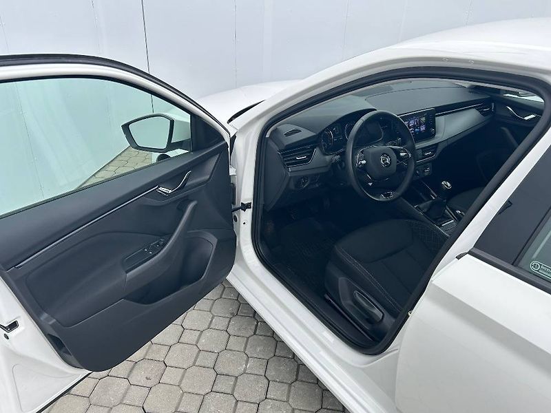 Škoda Scala Ambition 6MP 1,0TSI - fotka 5 z 22