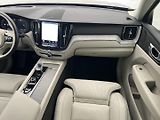 Volvo XC60 2.0  B4 4x4 ULTIMATE - náhled 16