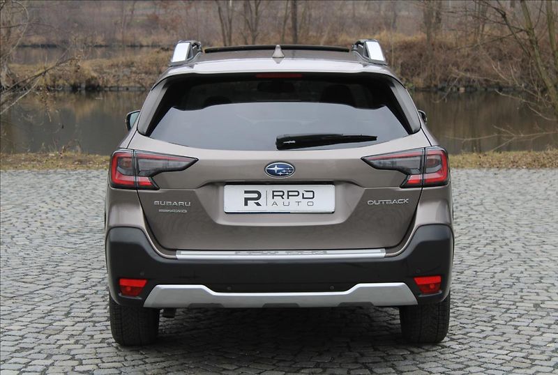 Subaru Outback 2.5i AWD / Touring / DPH / CZ - fotka 6 z 41