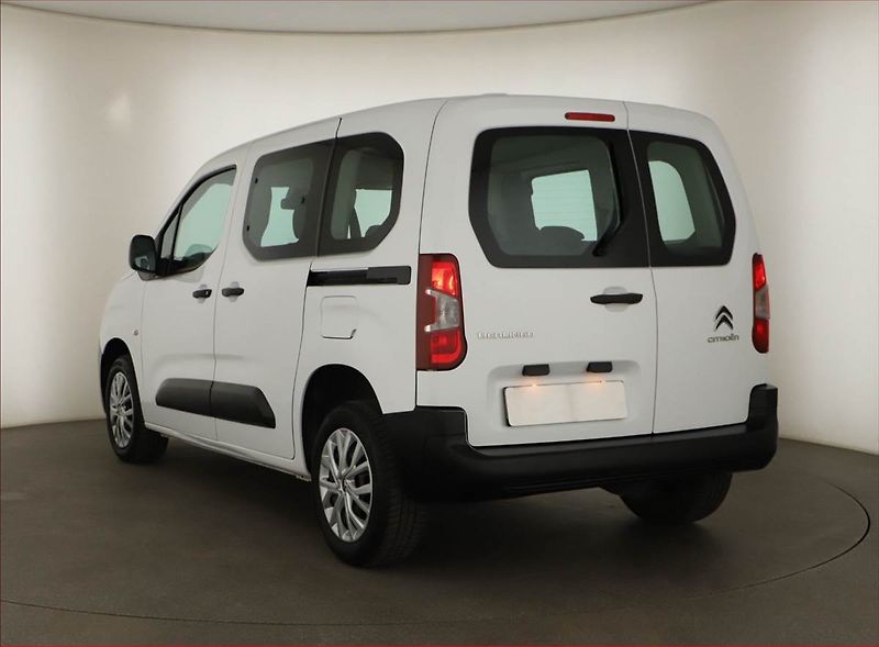 Citroën Berlingo (2023) Live Pack 1.5 BlueHDi, 5Míst - fotka 4 z 14