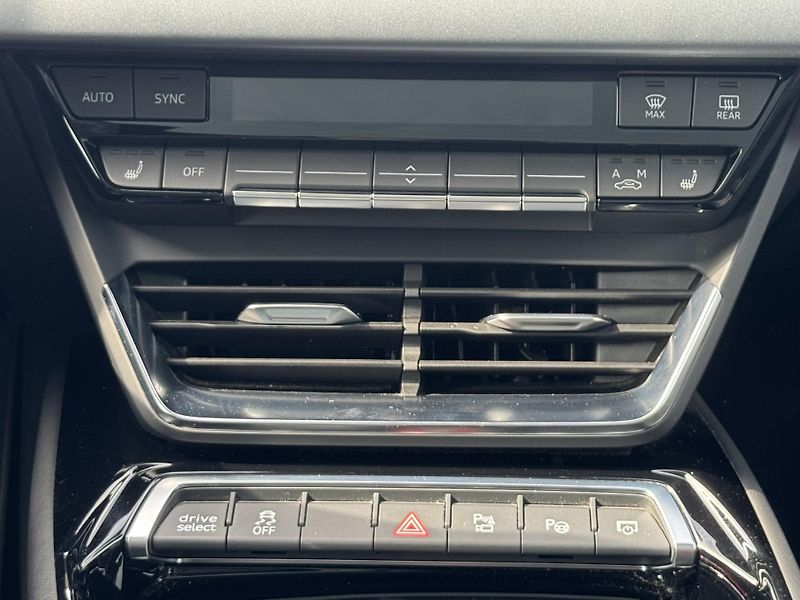 Audi e-tron GT Quattro HUD 360 Vzduch SoH 91% - fotka 42 z 58