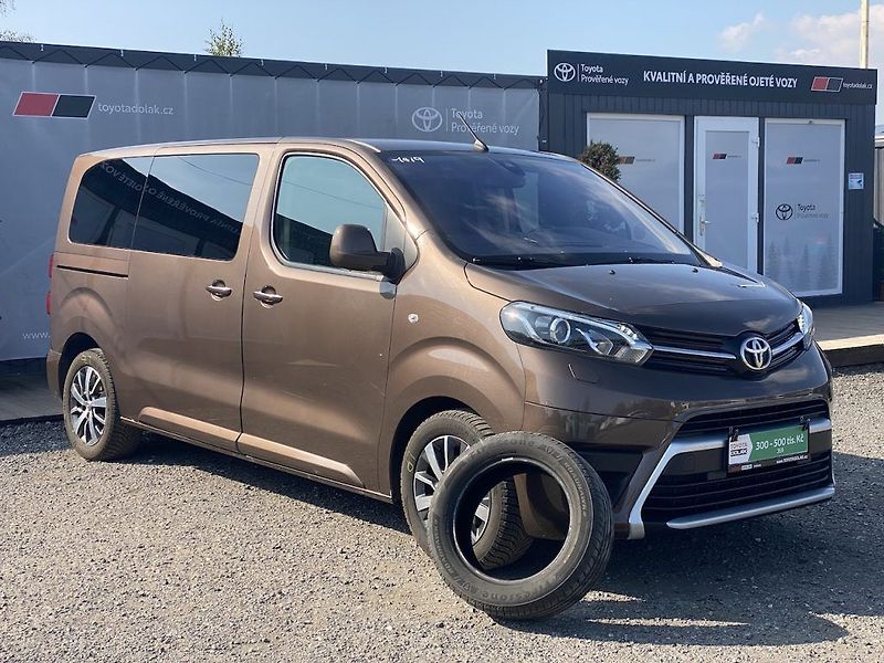 Toyota ProAce Verso 2.0D, ČR, Comfort L1, 5 míst - fotka 1 z 19
