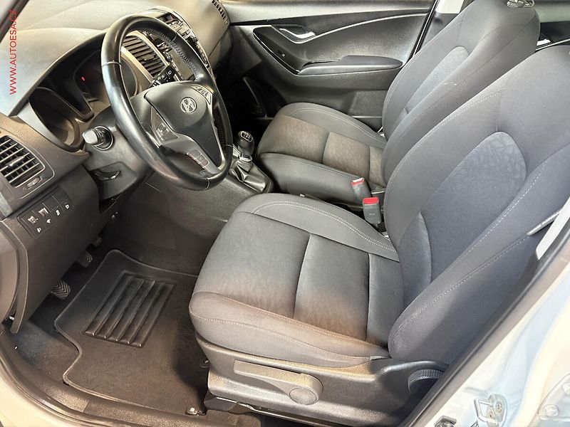Hyundai ix20 (2016) 1.6 CRDi, Executive, panor - fotka 9 z 16