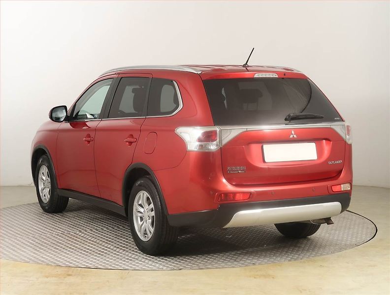 Mitsubishi Outlander (2014) 2.2 DI-D, 4X4, Navi, Tempomat - fotka 4 z 19