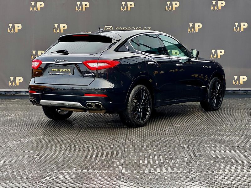 Maserati Levante (2018) GranLusso Q4, 3.0iV6 257kW, ČR - fotka 4 z 45