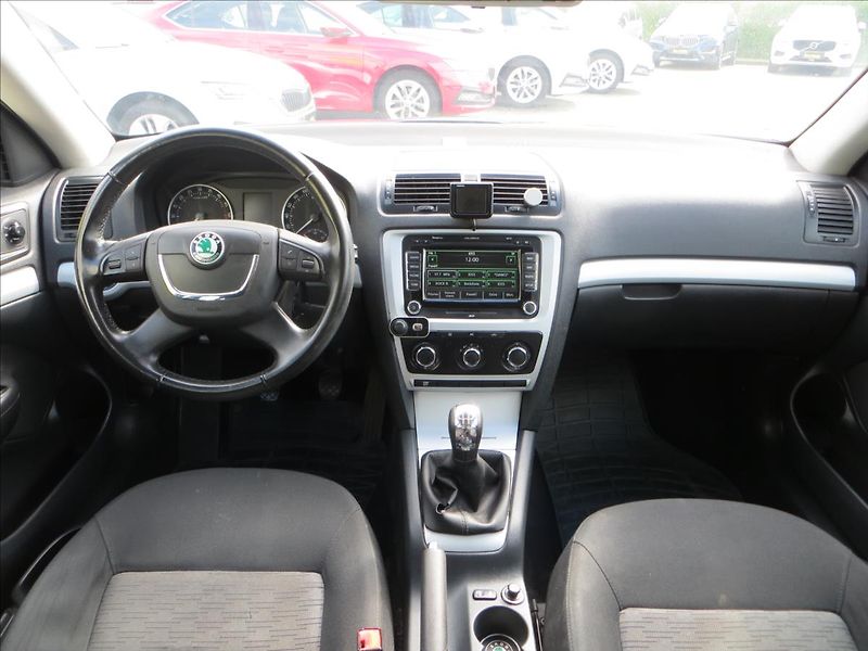 Škoda Octavia 1,9 TDI 77kW Columbus ČR - fotka 19 z 19