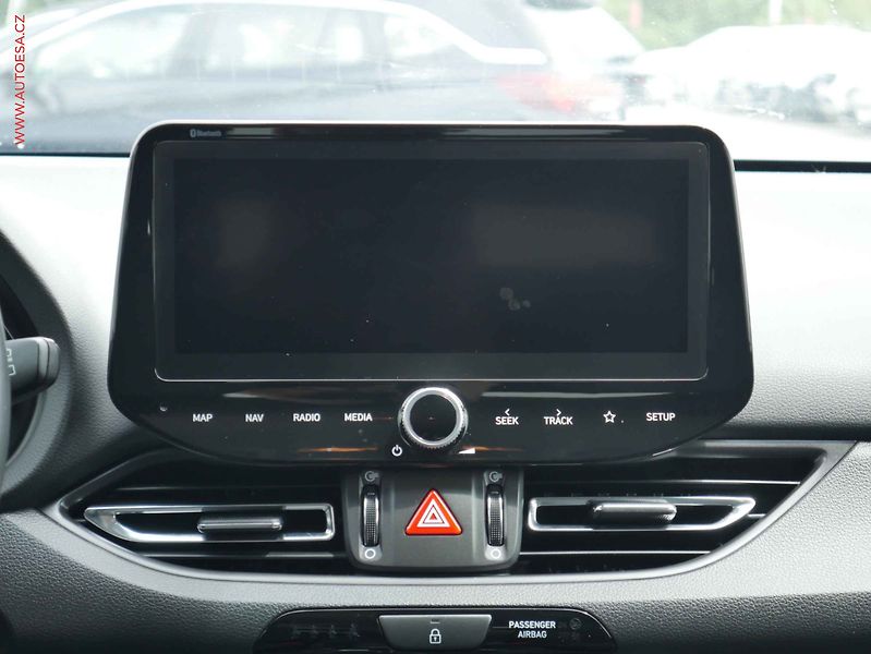 Hyundai i30 (2022) 1.5 T-GDi, 1.maj,ČR, Navi - fotka 11 z 23