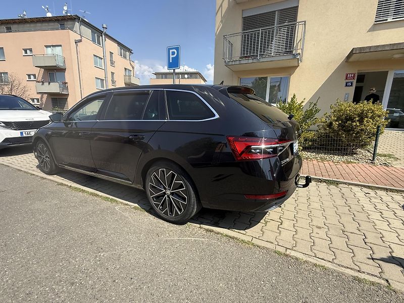 Škoda Superb (2020) Velice zachovale auto - fotka 16 z 16