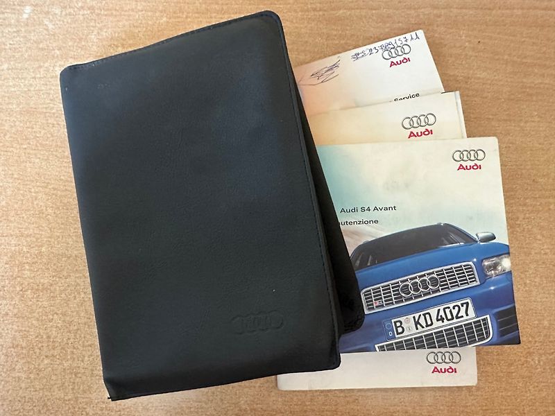 Audi S4 4.2 V8 344PS/Quattro/Manuál - fotka 24 z 24